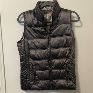 Liz Claiborne Women's Black Puffer Vest